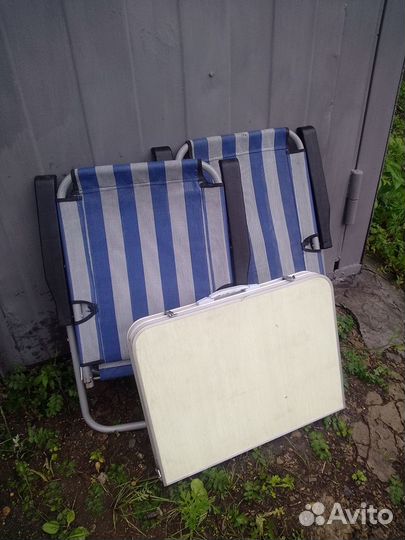 Продам стол туристический и два кресла