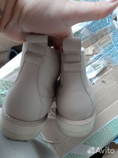 Кроссовки adidas 37