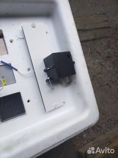 Инкубатор для яиц автоматический