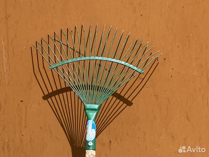 Лопаты, грабли, тяпки, черенок для плоскорез