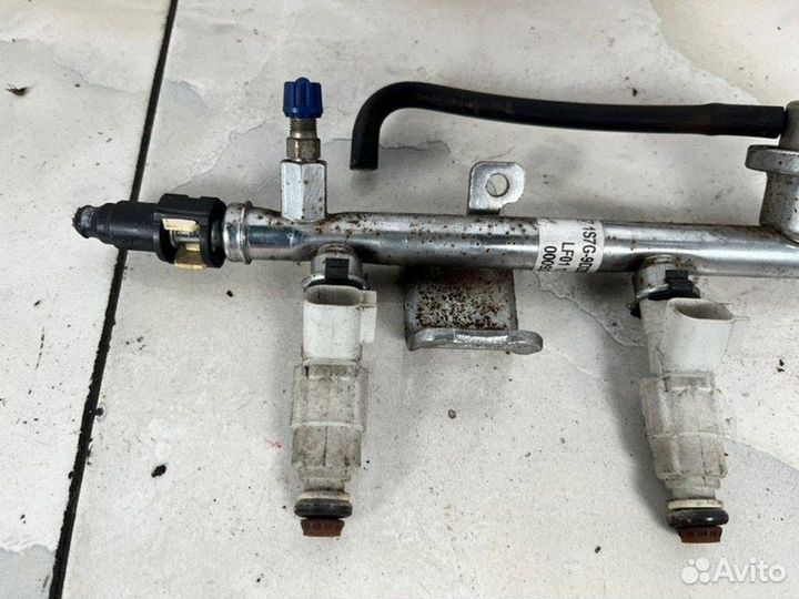 Рампа топливная Ford Mondeo 3 B4Y 1.8 (chba) 2001