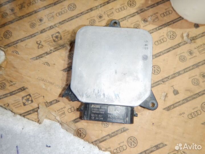 Блок розжига ксенона Toyota Camry 70