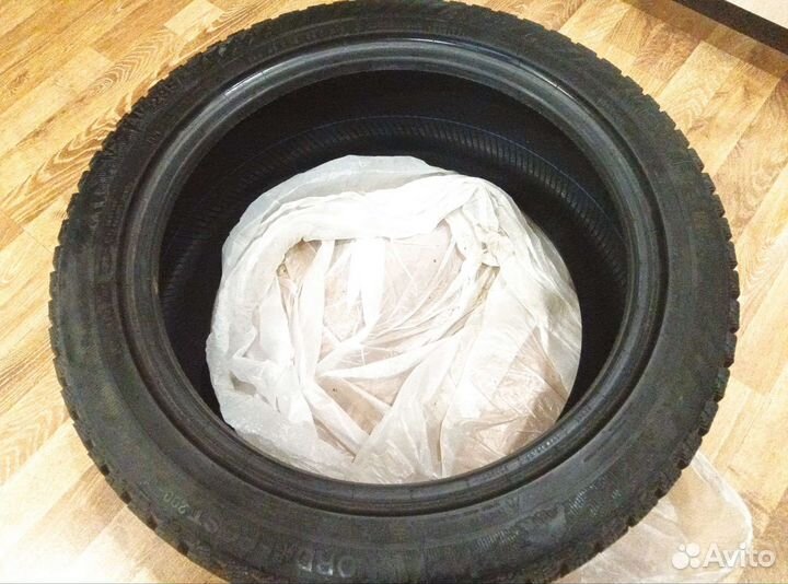 Gislaved Nord Frost 200 235/45 R18 и 235/45 R18 98Y