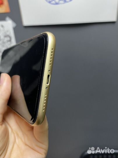 iPhone Xr, 128 ГБ