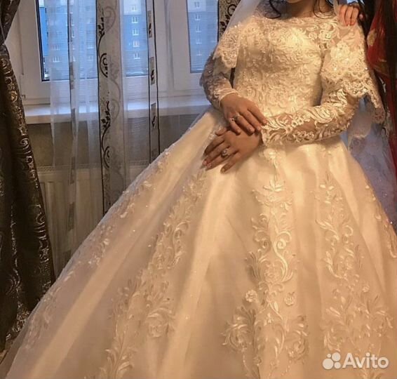 Свадебное платье