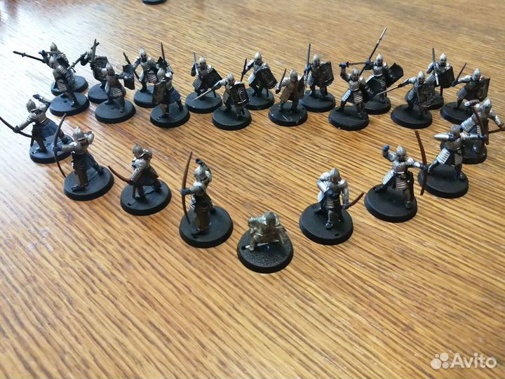 Миниатюры Властелин колец Games Workshop много