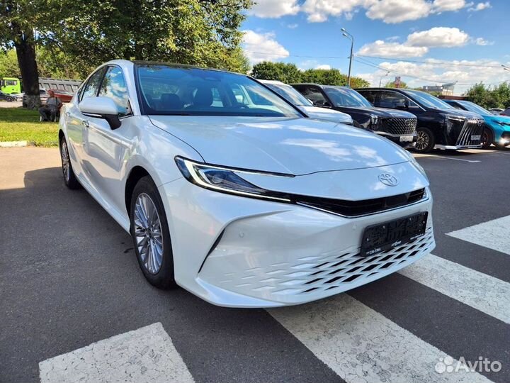 Toyota Camry 2.0 CVT, 2024