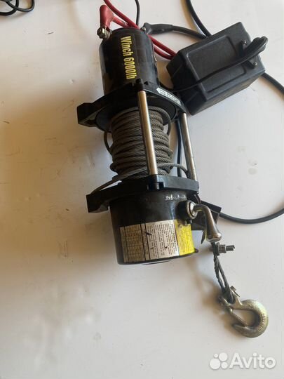 Лебедка автомобильная 12v трос 3 тонны