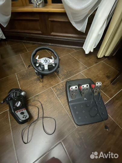 Руль Logitech g25 Racing wheel