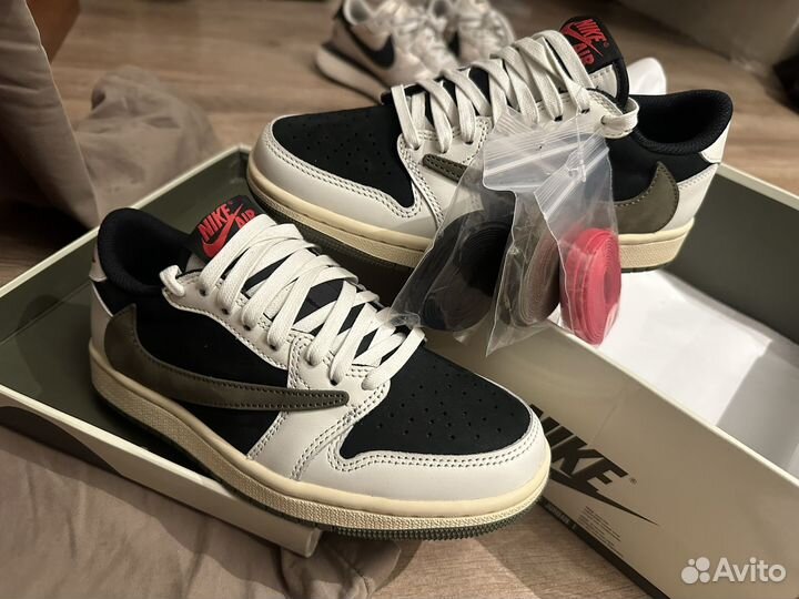 Travis Scott x Air Jordan 1 Low OG SP “Olive”