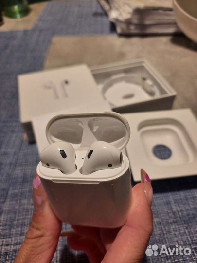 Беспроводные наушники apple airpods 2