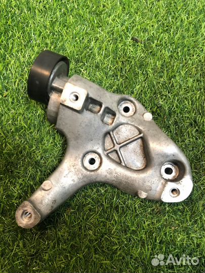 Кронштейн Skoda Octavia A5 2000