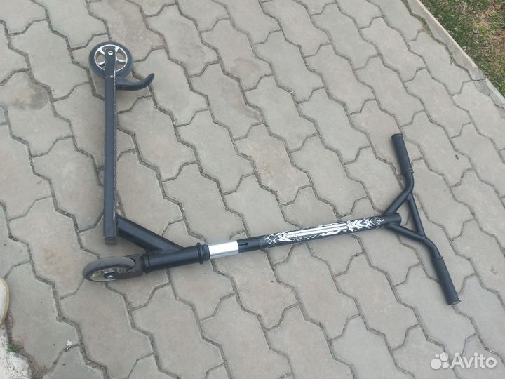 Трюковой самокат