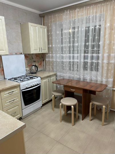 2-к. квартира, 48 м², 2/4 эт.