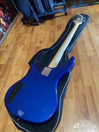 Отпадный бас и комбик Yamaha + комплект