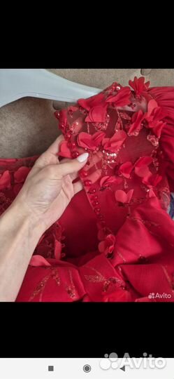 Нарядное платье для девочки 128