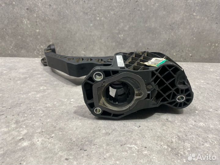 Педаль сцепления Skoda Octavia 2 (A5) 1Z3 2008