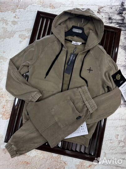 Спортивный костюм stone island