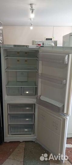 Холодильник Hotpoint Ariston No Frost