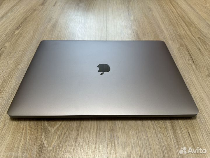 MacBook pro 16 2019 i9 1tb