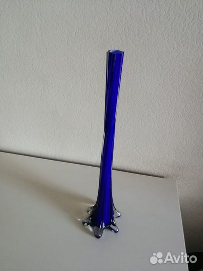 Оригинальная ваза для цветов