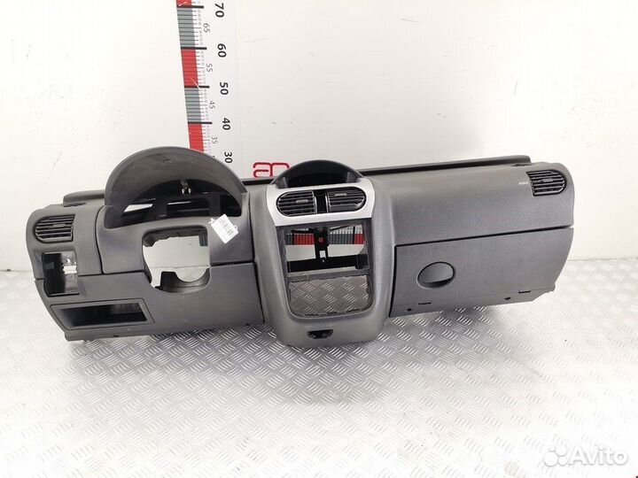 Торпедо (панель передняя) для Opel Corsa C 7208826