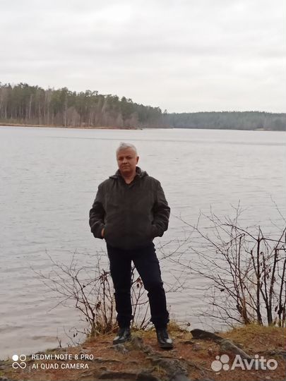 Охранник контролёр, администратор, вахтер