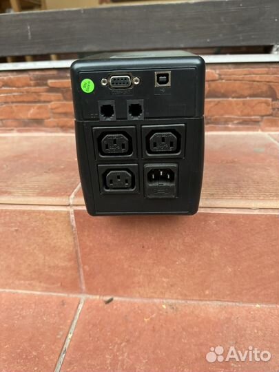 Источник бесперебойного питания