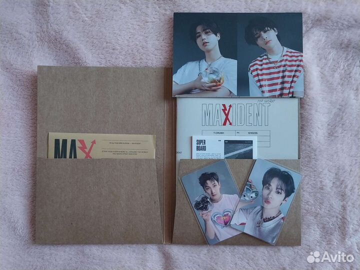 Альбом stray kids case ver. lee know, maxident