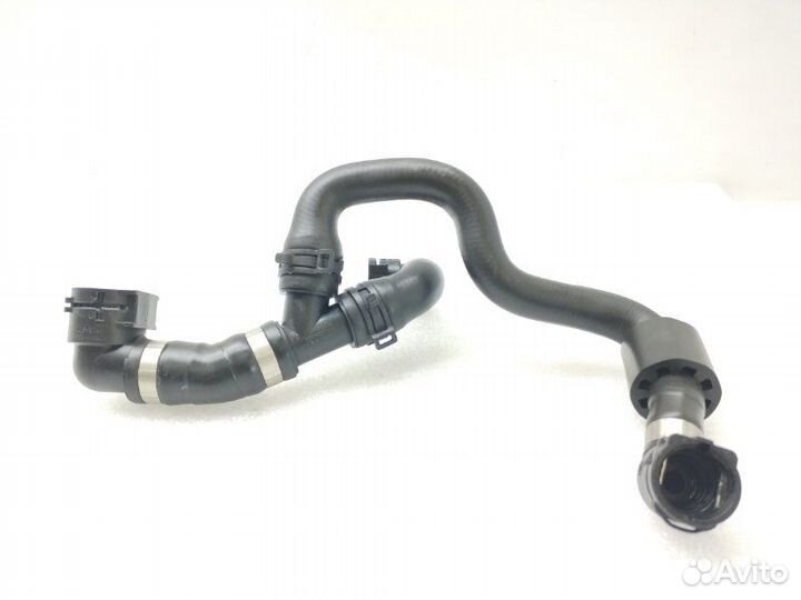 Патрубок системы охлаждения Mercedes-Benz E-Class