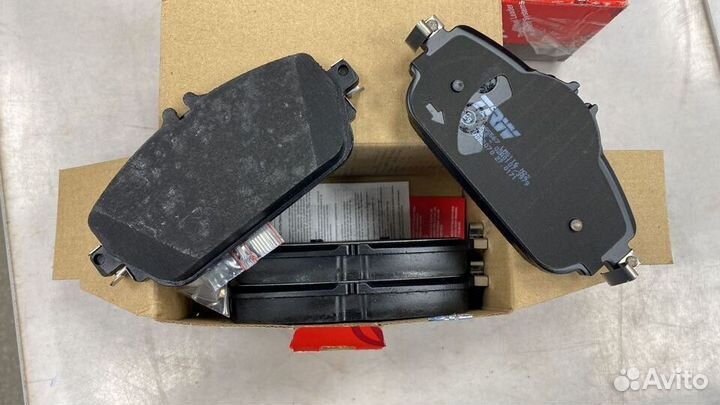 Колодки тормозные передние MB W205 W213 TRW