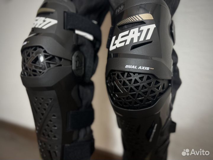 Leatt Dual Axis Knee & Shin Guard Pro, Черный