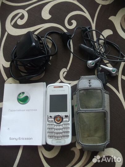 Sony Ericsson J230i