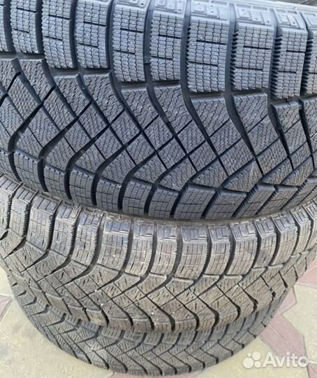 Pirelli Ice Zero 225/65 R17 106T