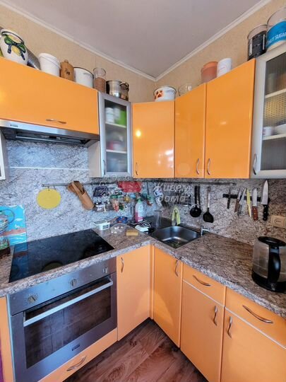 4-к. квартира, 87 м², 14/16 эт.