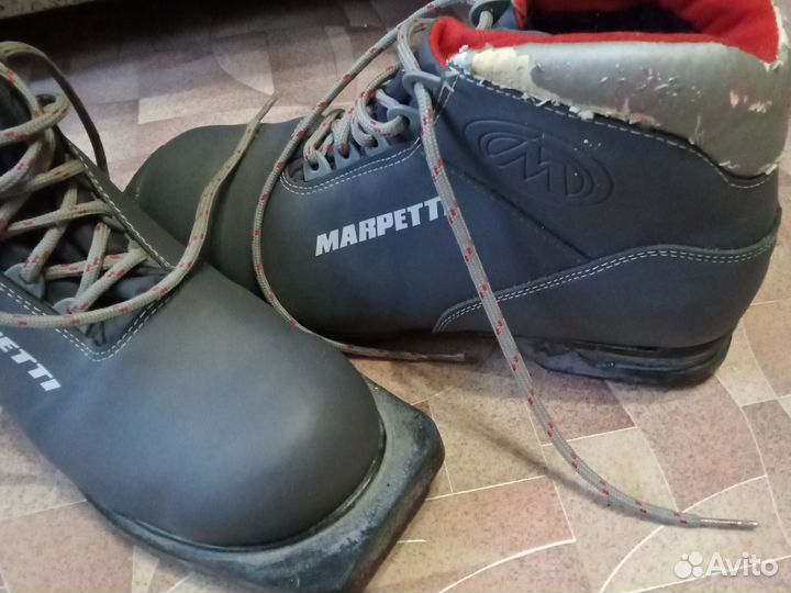 Лыжные ботинки