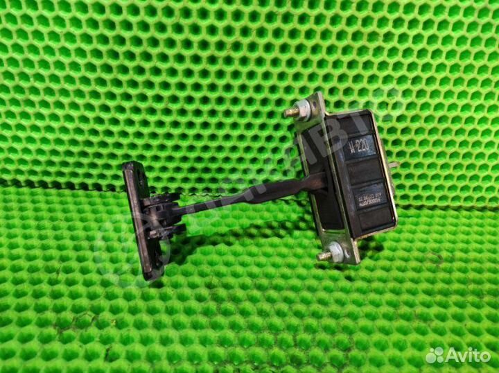 Ограничитель двери Mercedes-Benz S W220