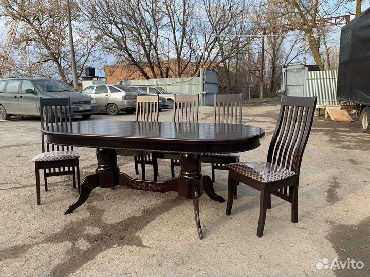 Стол 17000, стул 2500