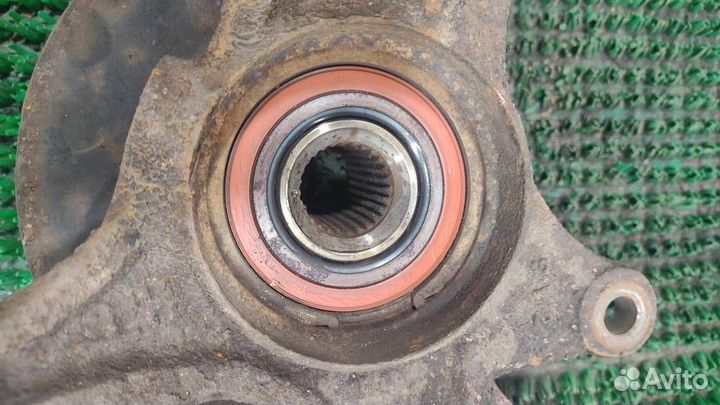 Кулак передний левый KIA soul 2009