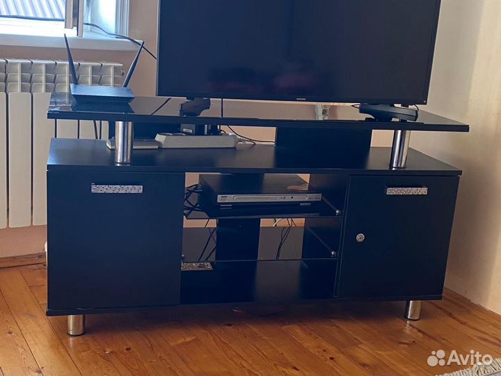 Подставка под телевизор