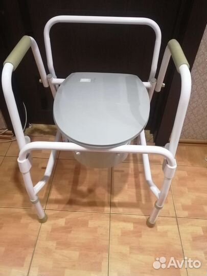 Санитарный стул туалет