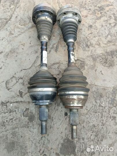 Привода передние Volkswagen Touareg 2003 2.5л