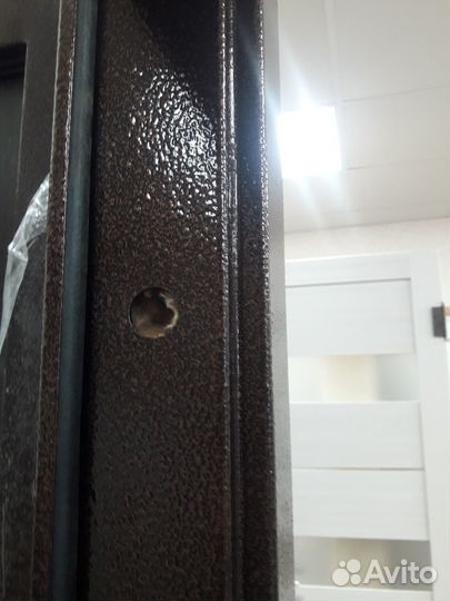 Дверь входная металлические с ковкой и стеклом