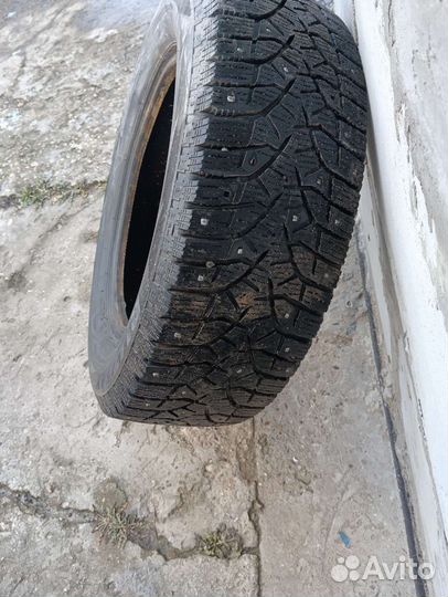 Bridgestone Blizzak Spike-02 20.5/65 R15 94