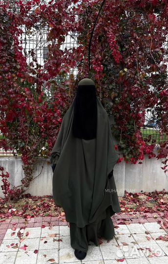 Издаль с сарафаном