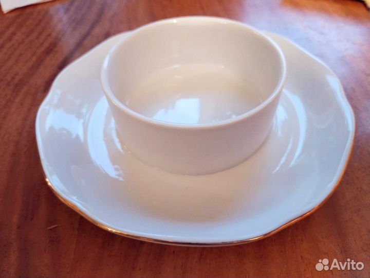 Продам супницу-бульонницу Чехословакия