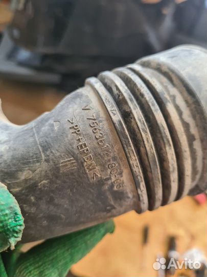 Патрубок воздушного фильтра Peugeot 308 хэтчбек