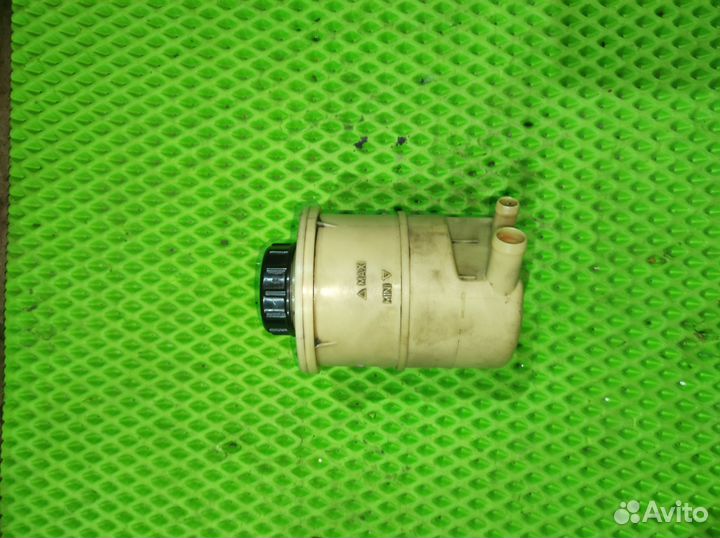 Бачок гидроусилителя Renault Duster