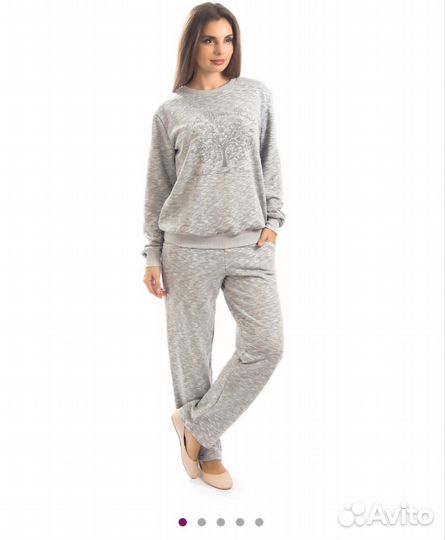 Продаётся спортивный костюм