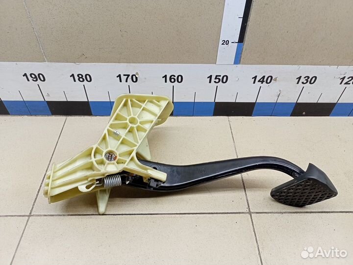 Педаль тормоза 5-serie GT F07 2009-2016